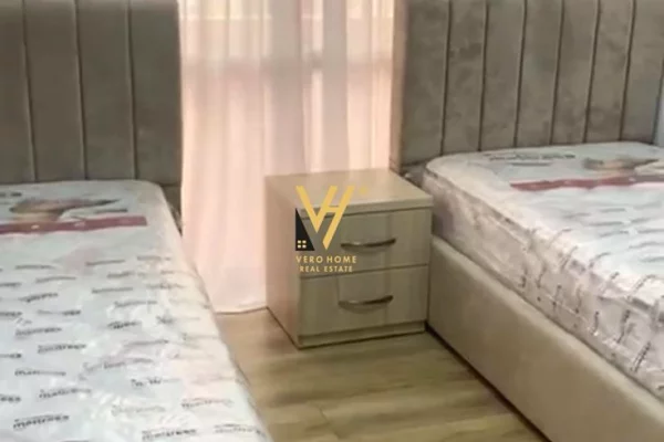 Shtepi me qera Apartament ne Tirane, 2+1, Mobilimi E mobiluar, Pagesa 55,000  Leke.